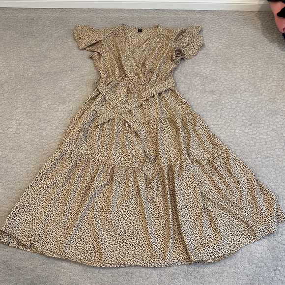 SHEIN Leopard Print Dress - Picture 6 of 9